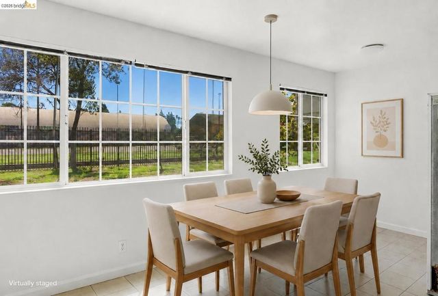 2207 Bonar St, Berkeley, CA 94702