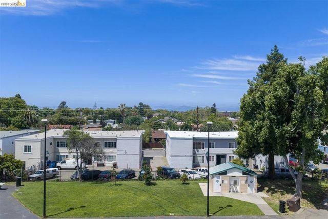 2207 Bonar St, Berkeley, CA 94702