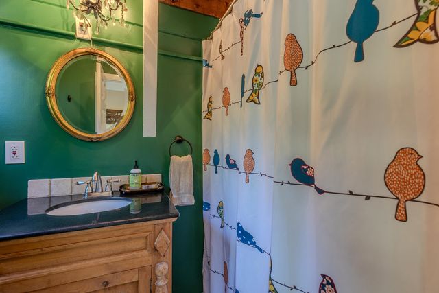 1 Beaver Street, Winhall, VT 05340