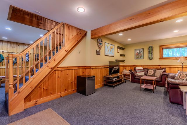 1 Beaver Street, Winhall, VT 05340