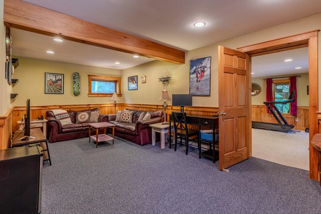 1 Beaver Street, Winhall, VT 05340