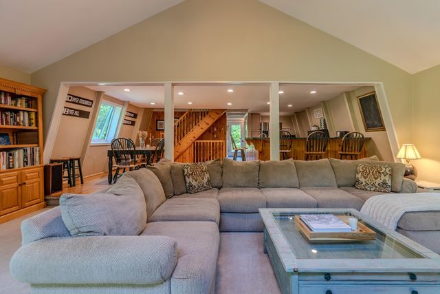 1 Beaver Street, Winhall, VT 05340
