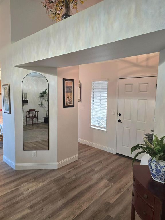 Image 10 of property listing at 8665 N Cedar Avenue # 118, Fresno, CA 93720