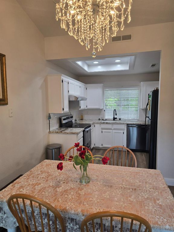 Image 12 of property listing at 8665 N Cedar Avenue # 118, Fresno, CA 93720