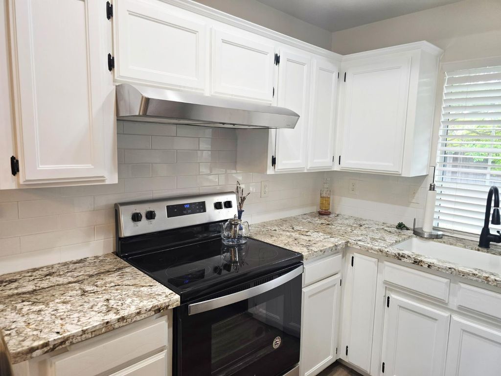 Image 18 of property listing at 8665 N Cedar Avenue # 118, Fresno, CA 93720