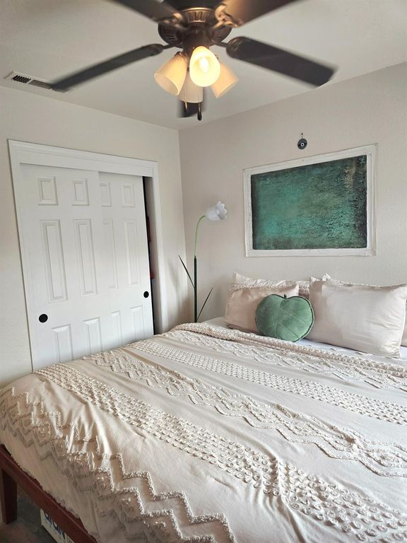 Image 20 of property listing at 8665 N Cedar Avenue # 118, Fresno, CA 93720