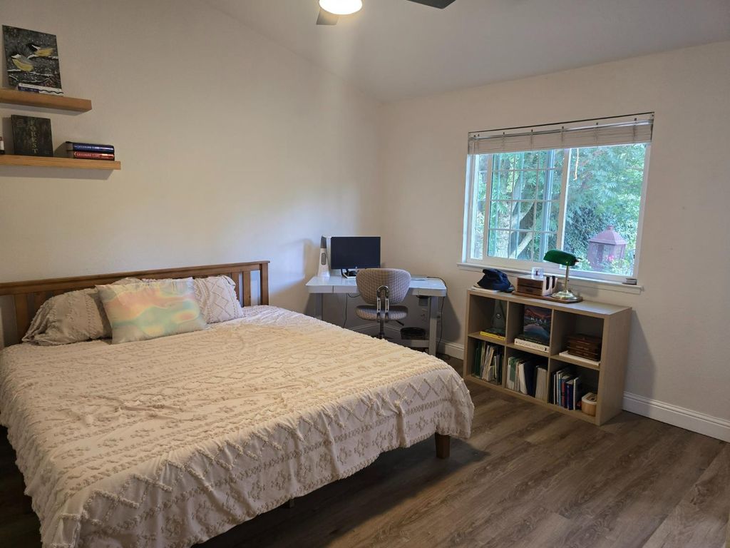 Image 23 of property listing at 8665 N Cedar Avenue # 118, Fresno, CA 93720