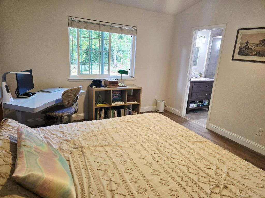 Image 25 of property listing at 8665 N Cedar Avenue # 118, Fresno, CA 93720