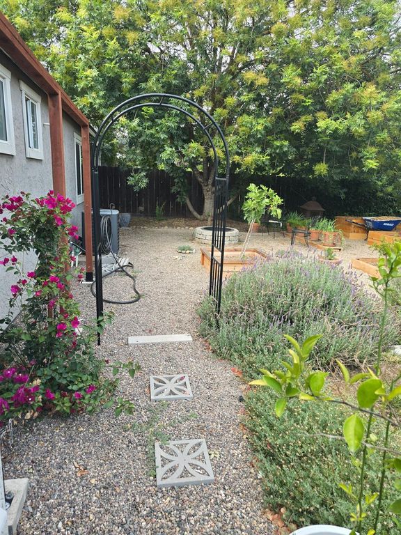 Image 28 of property listing at 8665 N Cedar Avenue # 118, Fresno, CA 93720