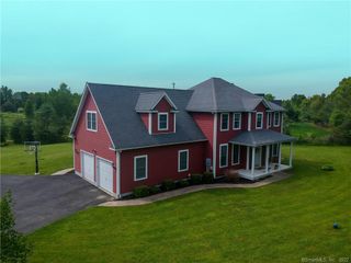 432 Quassapaug Road, Woodbury, CT 06798
