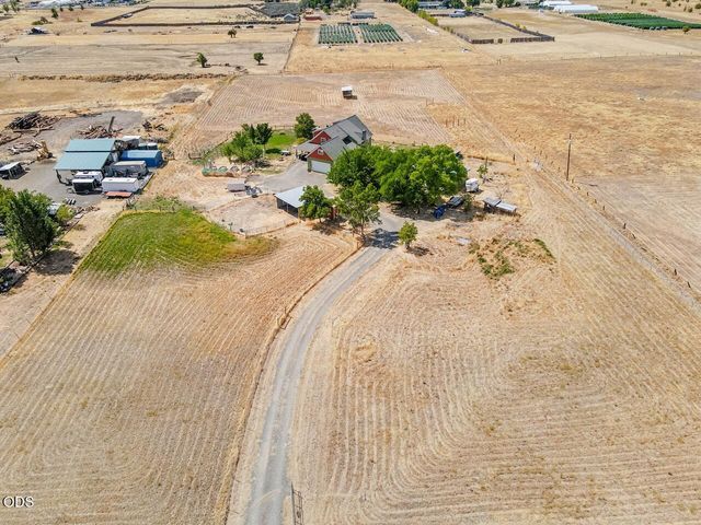 14501 Avalon Road, White City, OR 97503