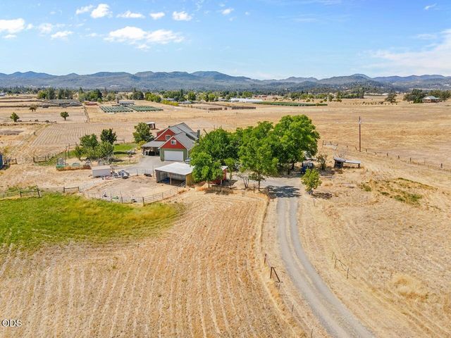 14501 Avalon Road, White City, OR 97503