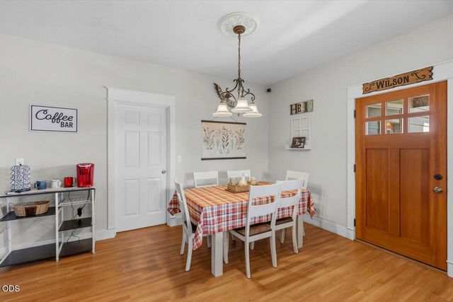 14501 Avalon Road, White City, OR 97503