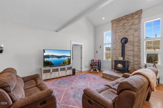 14501 Avalon Road, White City, OR 97503