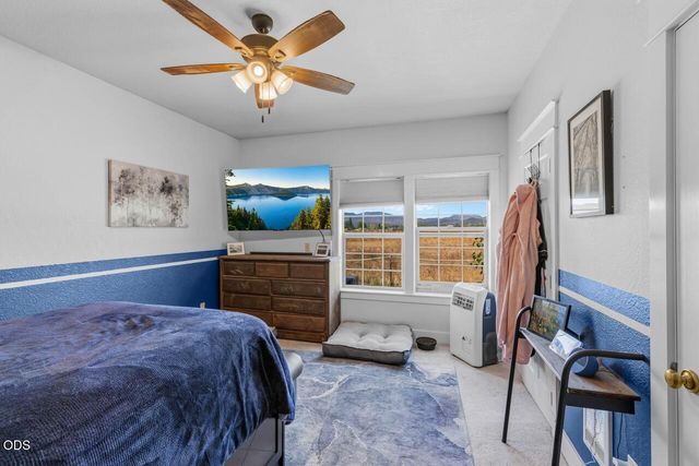 14501 Avalon Road, White City, OR 97503