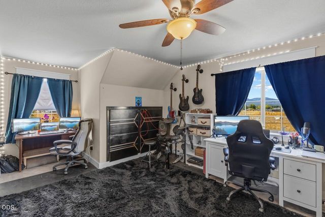 14501 Avalon Road, White City, OR 97503