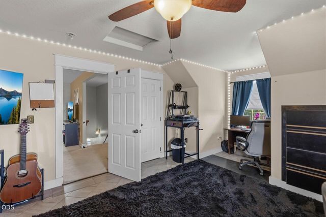 14501 Avalon Road, White City, OR 97503