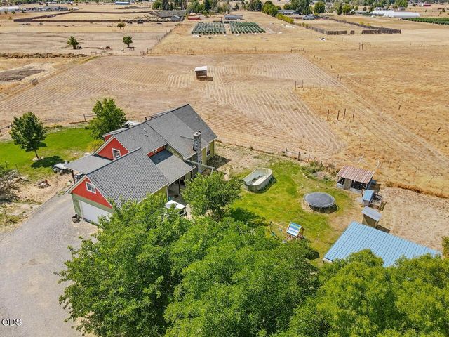 14501 Avalon Road, White City, OR 97503