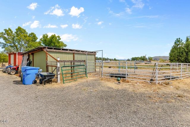 14501 Avalon Road, White City, OR 97503
