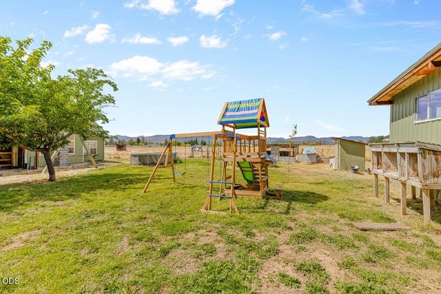 14501 Avalon Road, White City, OR 97503