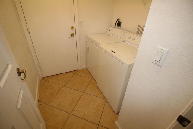 6602 Sandy Bank Terrace, Riviera Beach, FL 33407