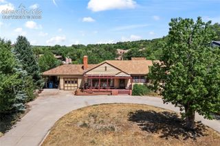 11 Oak Place, Manitou Springs, CO 80829