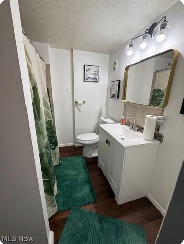 1059 Schumacher Avenue, Akron, OH 44307