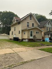 1059 Schumacher Avenue, Akron, OH 44307