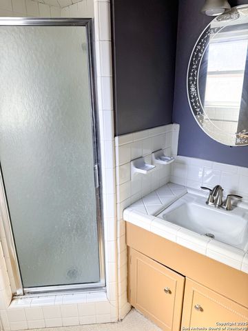 126 Granada, Universal City, TX 78148