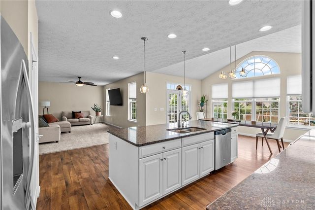 400 Buckingham Place, Beavercreek Twp, OH 45385