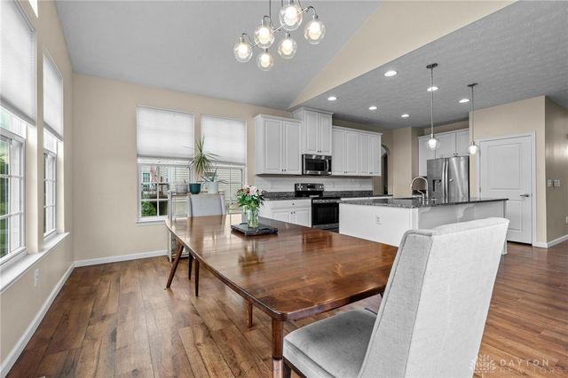 400 Buckingham Place, Beavercreek Twp, OH 45385
