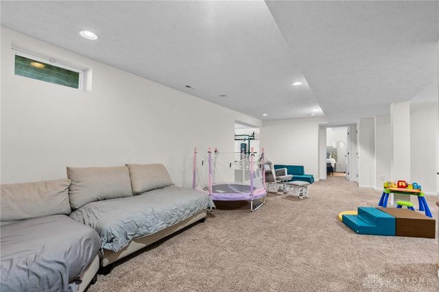 400 Buckingham Place, Beavercreek Twp, OH 45385