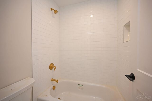 7408 Orchard Street, Columbia Twp, OH 45227