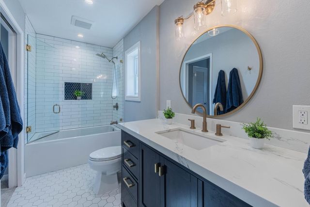 19311 Creekside Circle, Salinas, CA 93908