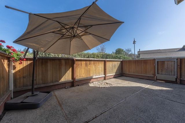 19311 Creekside Circle, Salinas, CA 93908