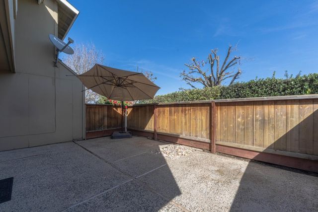 19311 Creekside Circle, Salinas, CA 93908