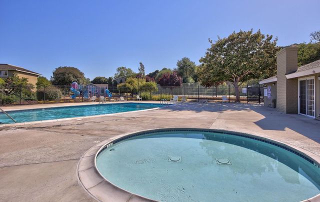 19311 Creekside Circle, Salinas, CA 93908