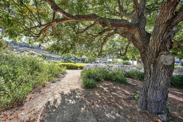 19311 Creekside Circle, Salinas, CA 93908