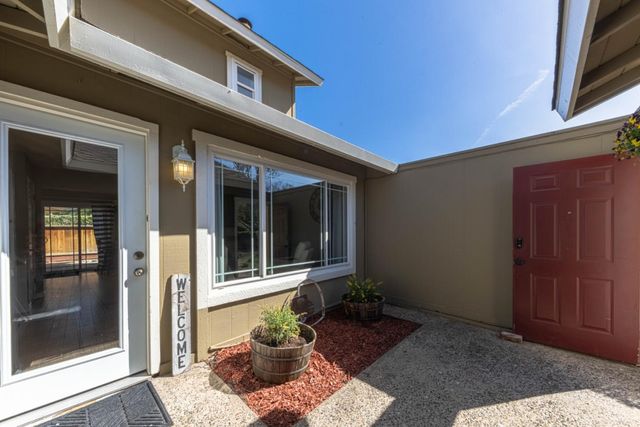 19311 Creekside Circle, Salinas, CA 93908