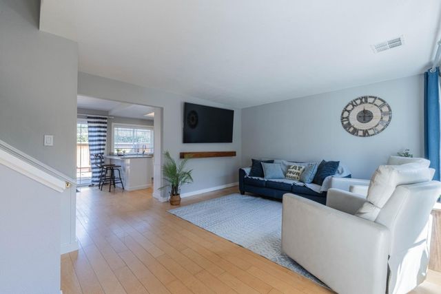 19311 Creekside Circle, Salinas, CA 93908