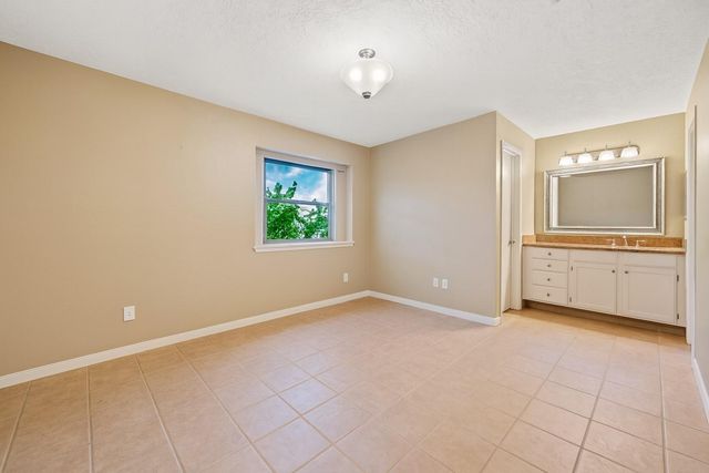 19907 Lions Gate Drive, Humble, TX 77338