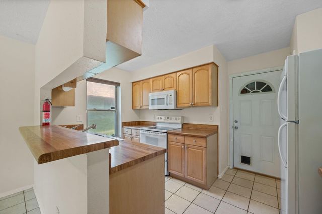 19907 Lions Gate Drive, Humble, TX 77338