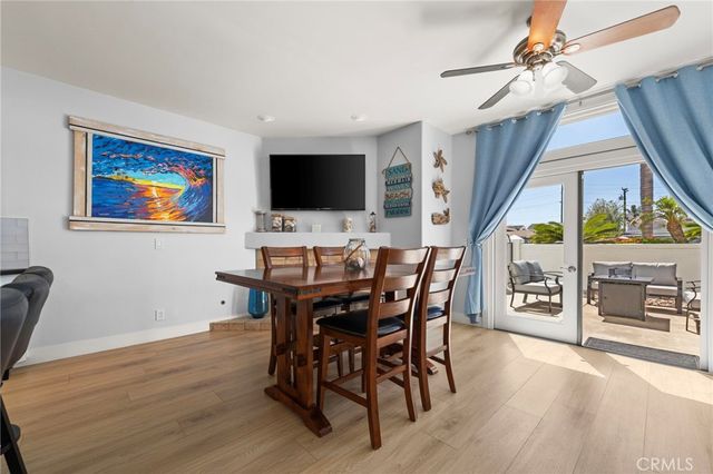 1014 England Street, Huntington Beach, CA 92648