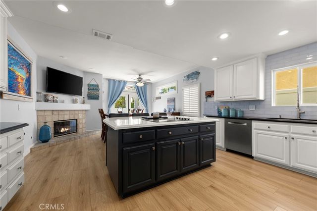 1014 England Street, Huntington Beach, CA 92648