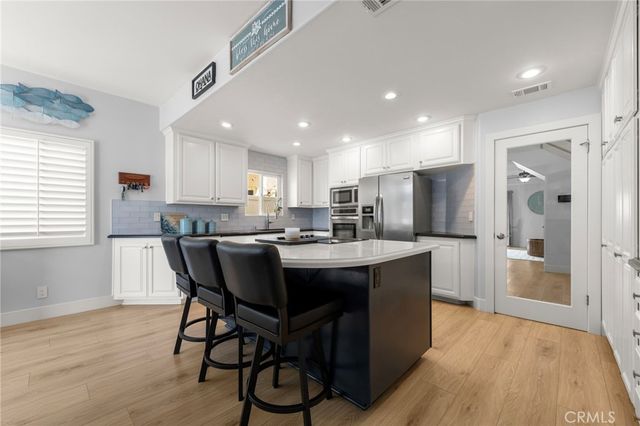 1014 England Street, Huntington Beach, CA 92648