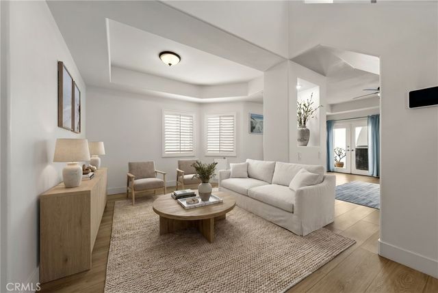 1014 England Street, Huntington Beach, CA 92648