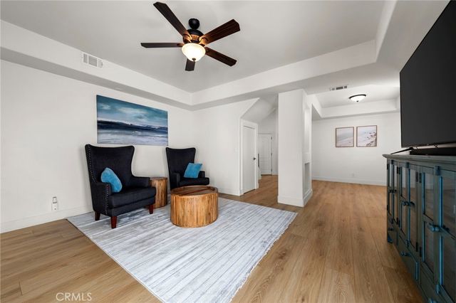 1014 England Street, Huntington Beach, CA 92648