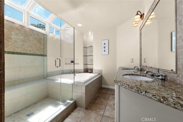 1014 England Street, Huntington Beach, CA 92648