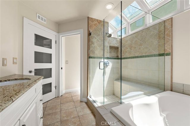 1014 England Street, Huntington Beach, CA 92648