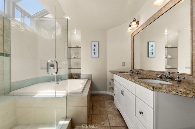 1014 England Street, Huntington Beach, CA 92648